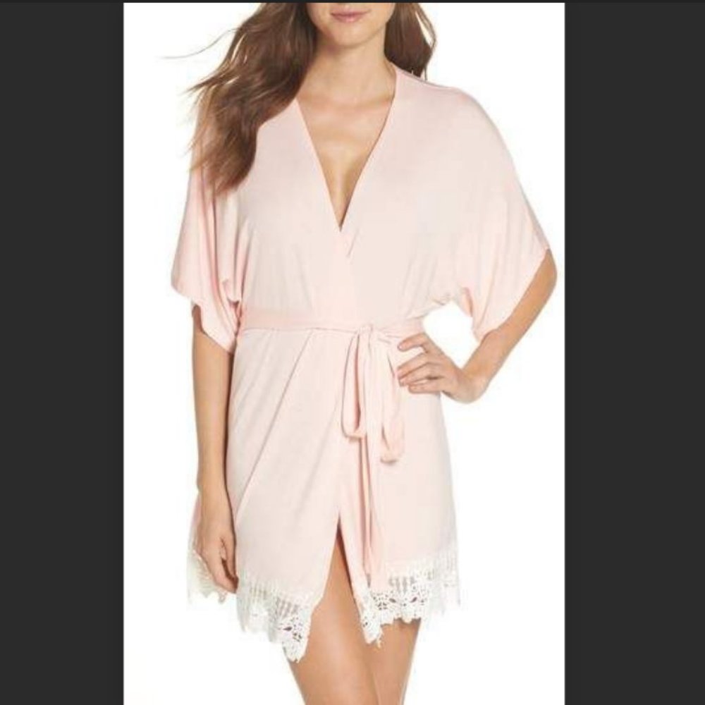Soft blush robe with lace edges, Size XS/S